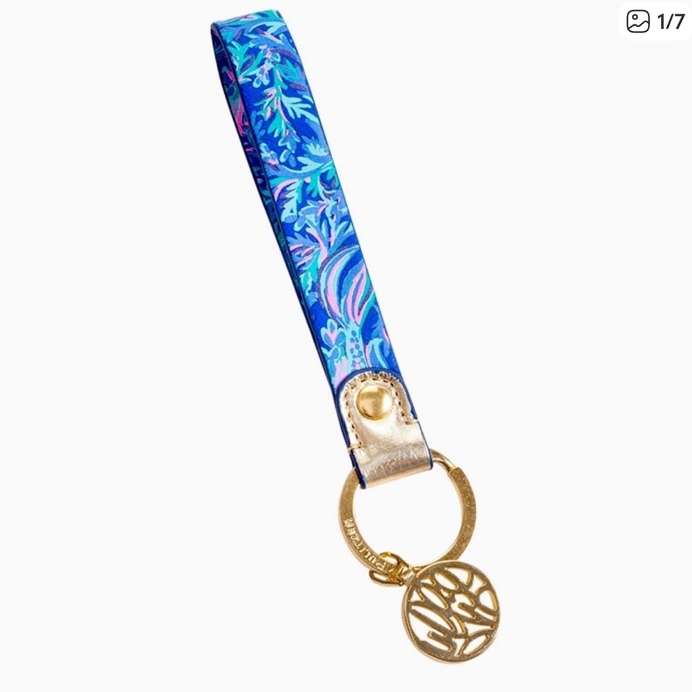 Lilly Pulitzer Swimming in Circles Strap Keychain NWOT
